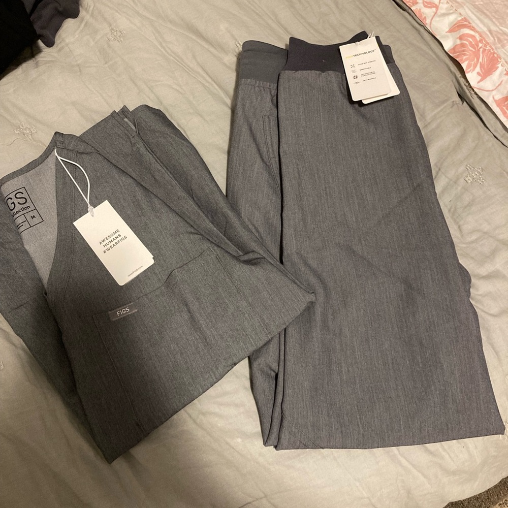 NWT GRAPHITE FIGS